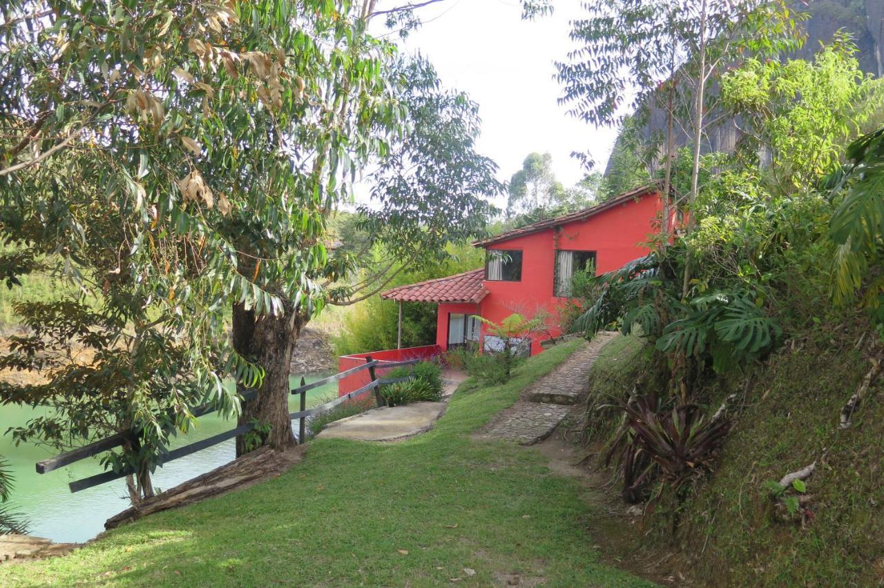 Ecolodge Bahia Del Penon Guatapé Buitenkant foto