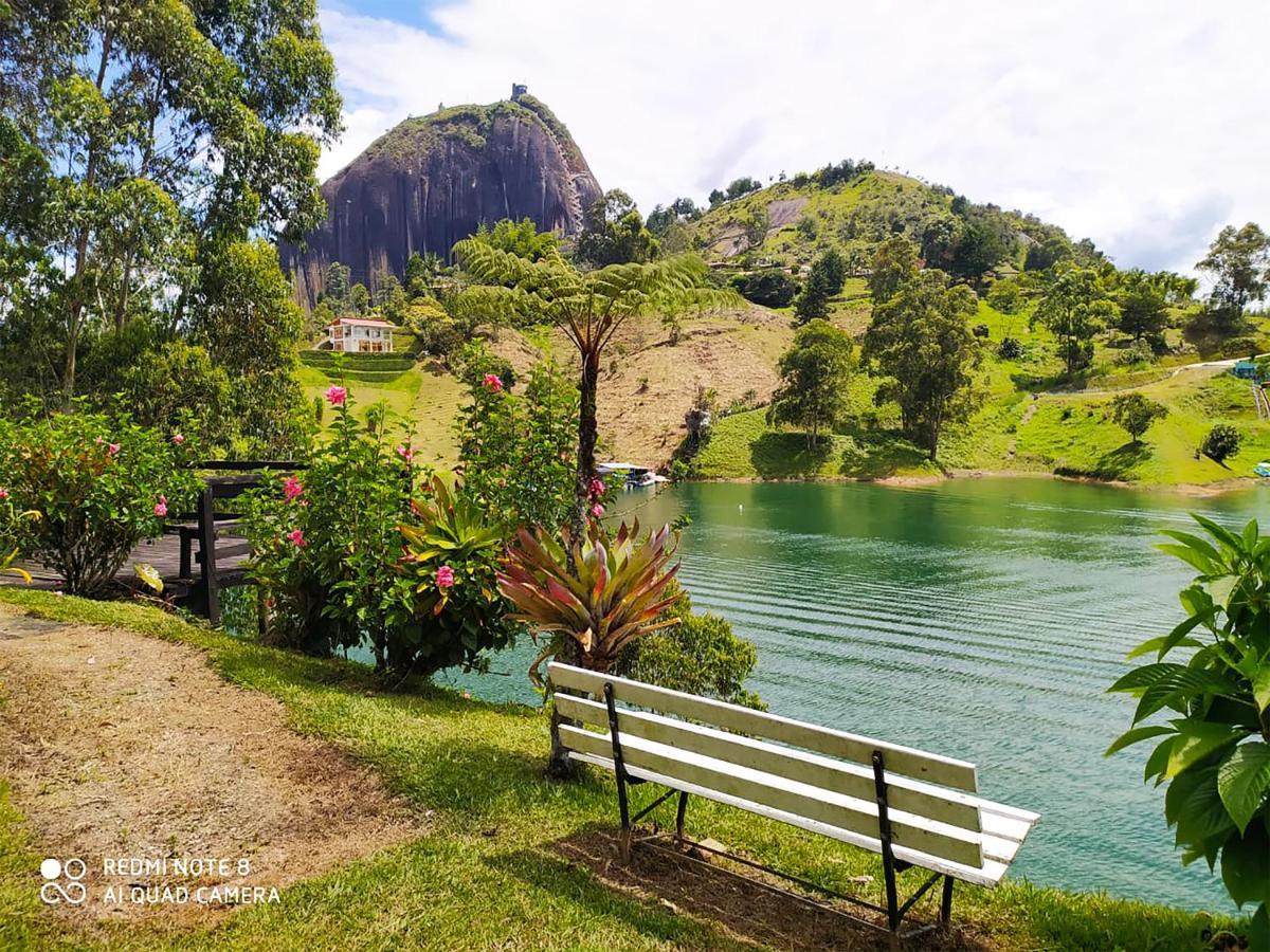 Ecolodge Bahia Del Penon Guatapé Buitenkant foto