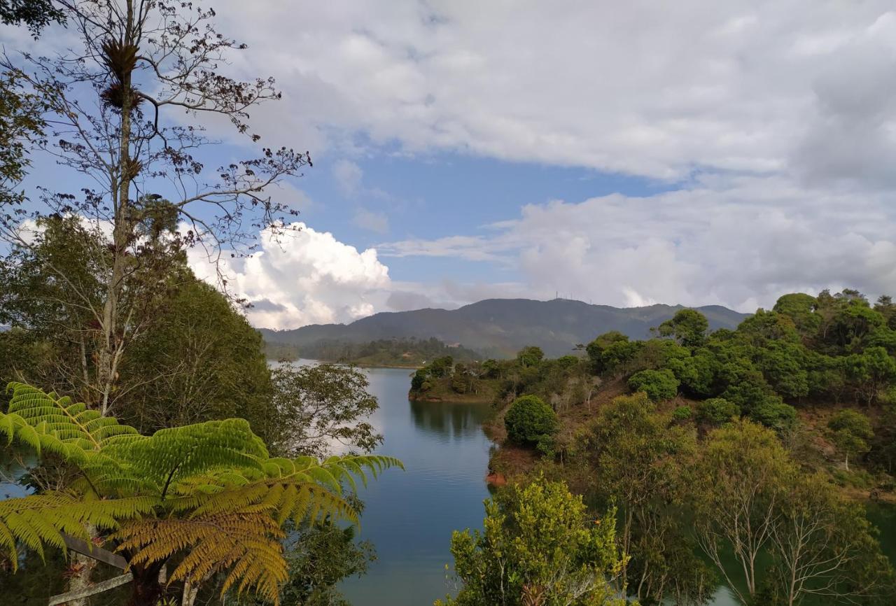 Ecolodge Bahia Del Penon Guatapé Buitenkant foto