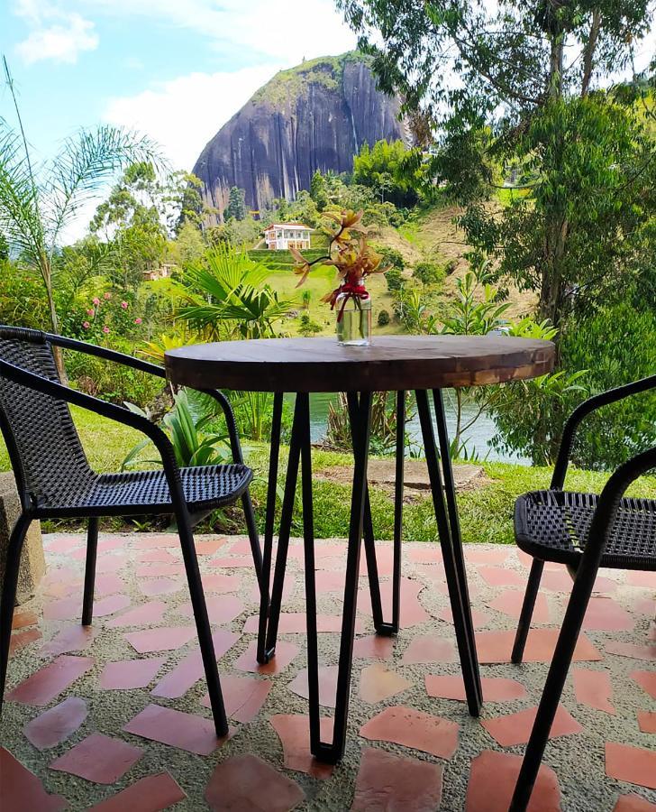 Ecolodge Bahia Del Penon Guatapé Buitenkant foto
