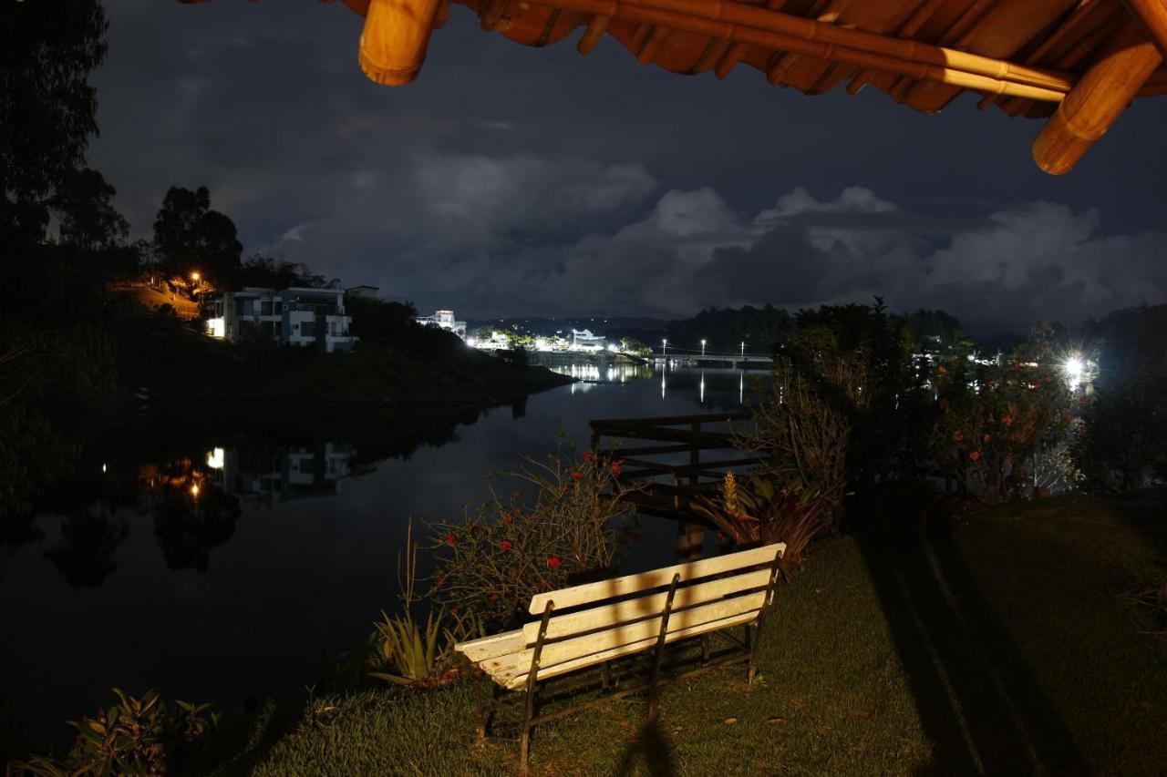 Ecolodge Bahia Del Penon Guatapé Buitenkant foto