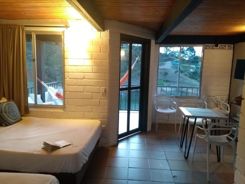 Ecolodge Bahia Del Penon Guatapé Buitenkant foto