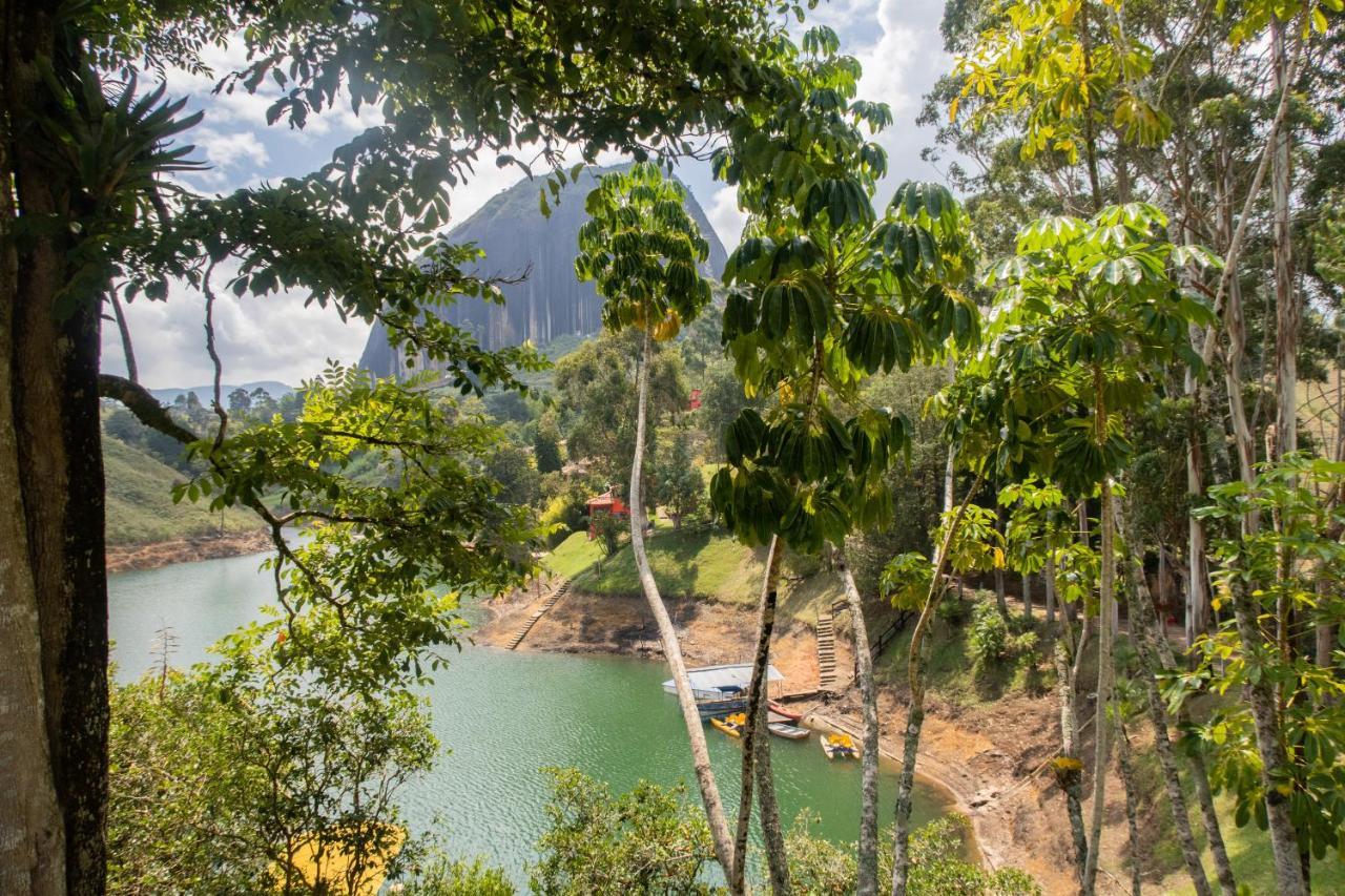 Ecolodge Bahia Del Penon Guatapé Buitenkant foto